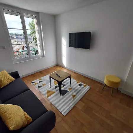 Superbe F2 Refait A Neuf Plein Centre Apartment Coutances